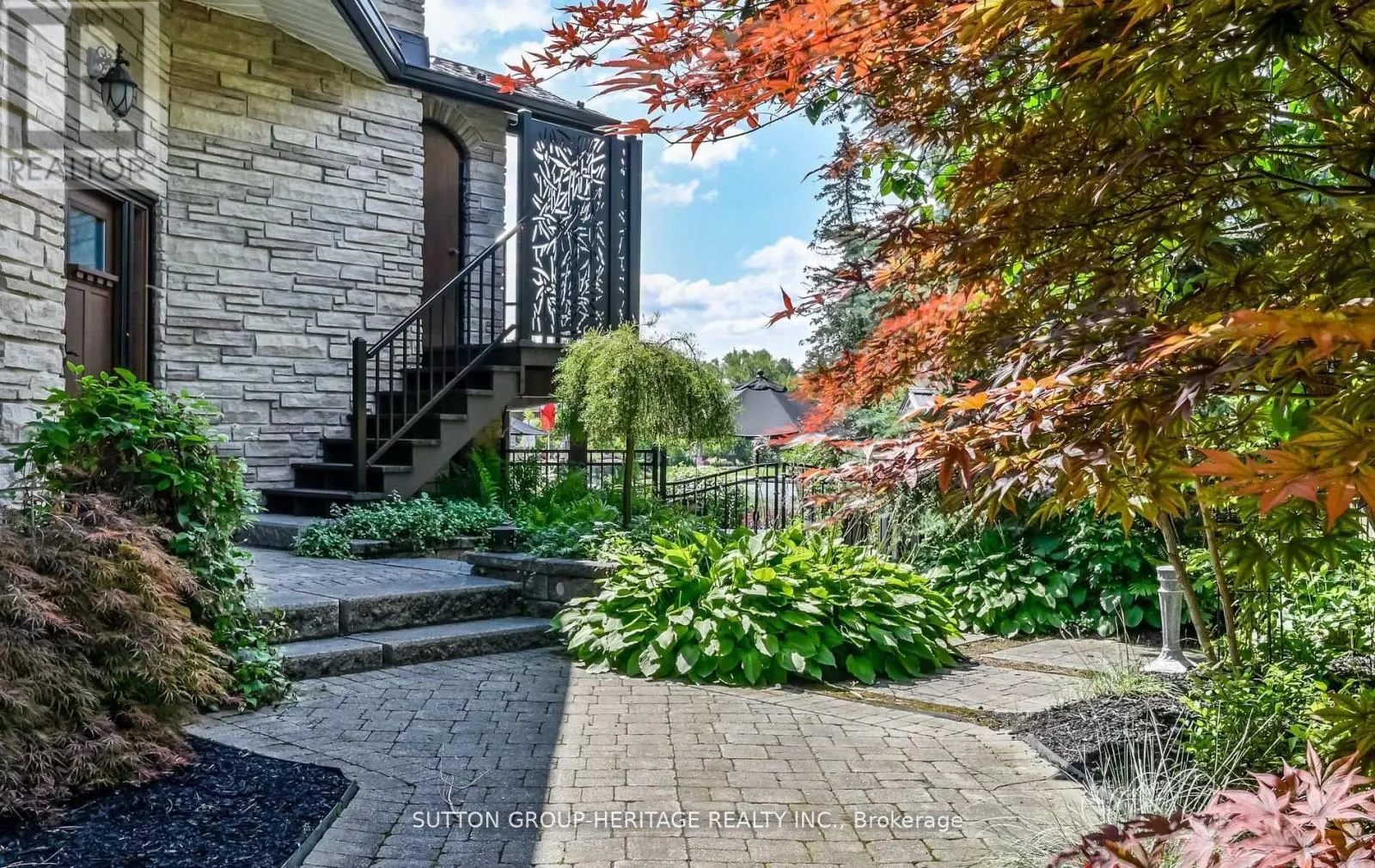 285 STEPHENSON POINT ROAD
