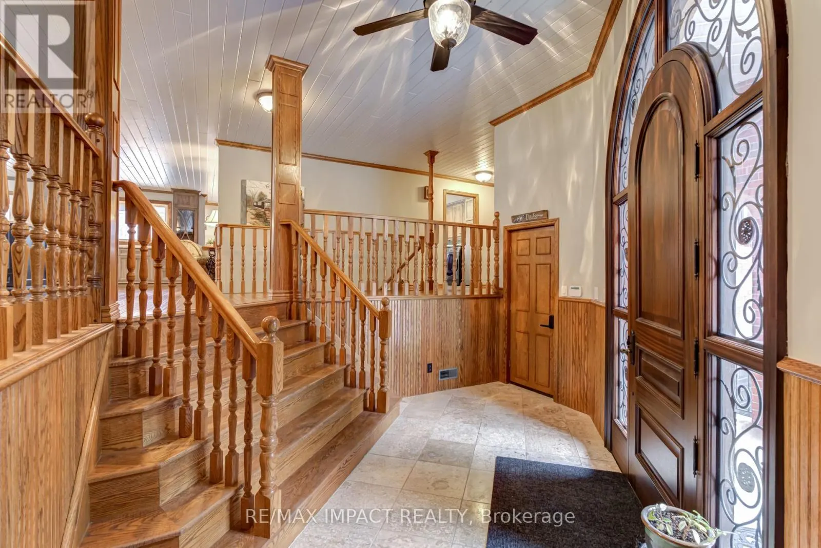 215 RAGLAN ROAD W