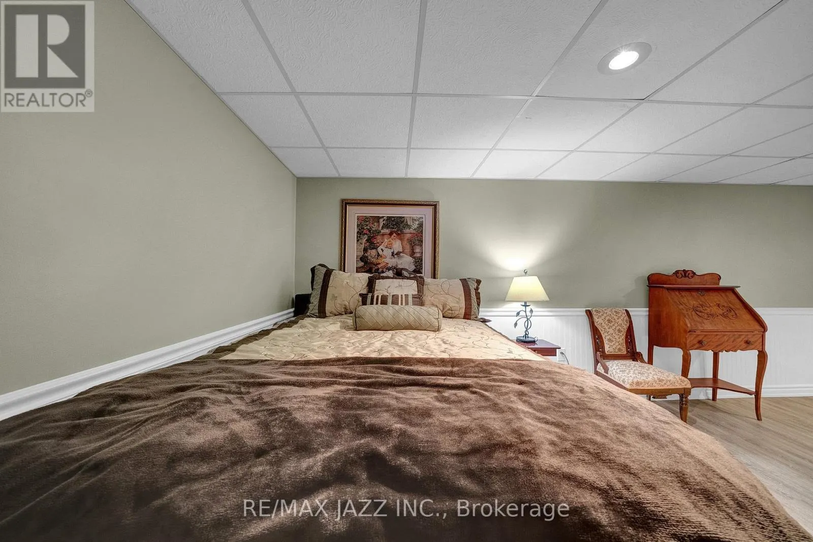 4 PERCY CRESCENT