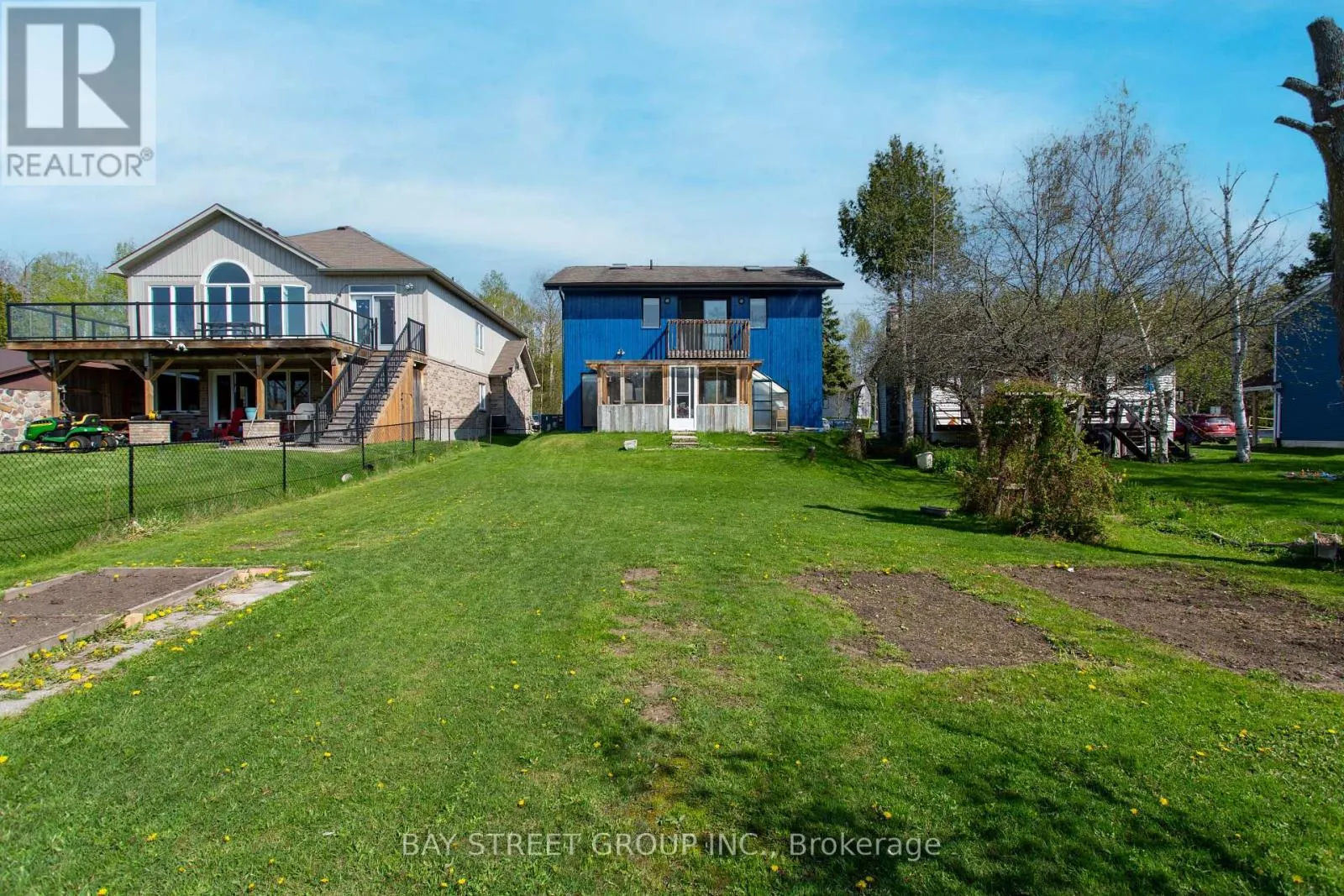 568 VIEW LAKE ROAD