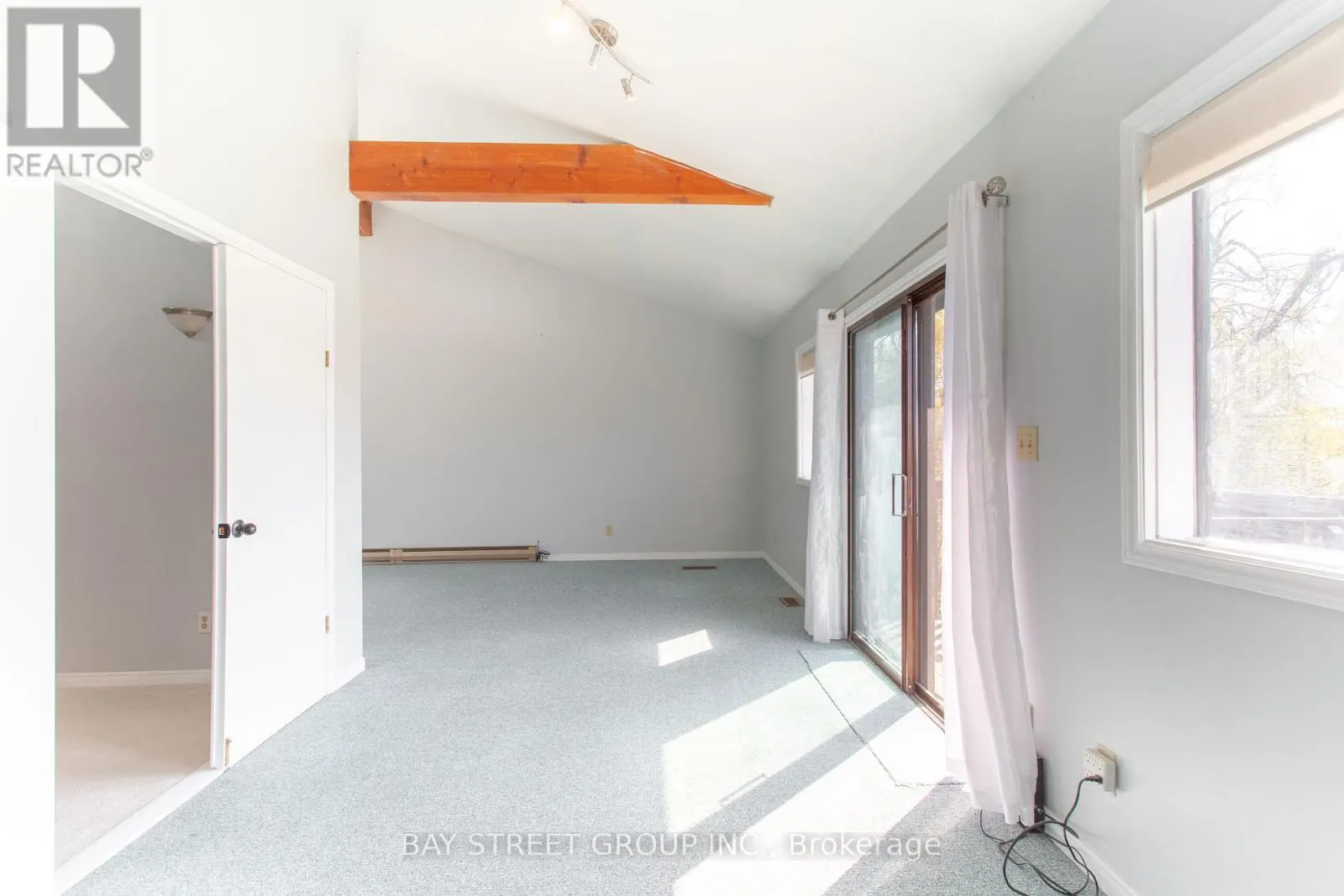 568 VIEW LAKE ROAD