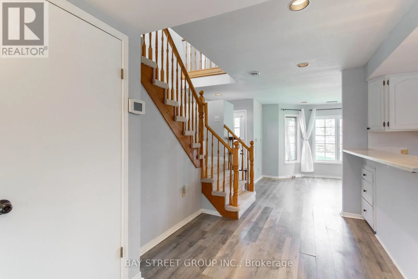 568 VIEW LAKE ROAD