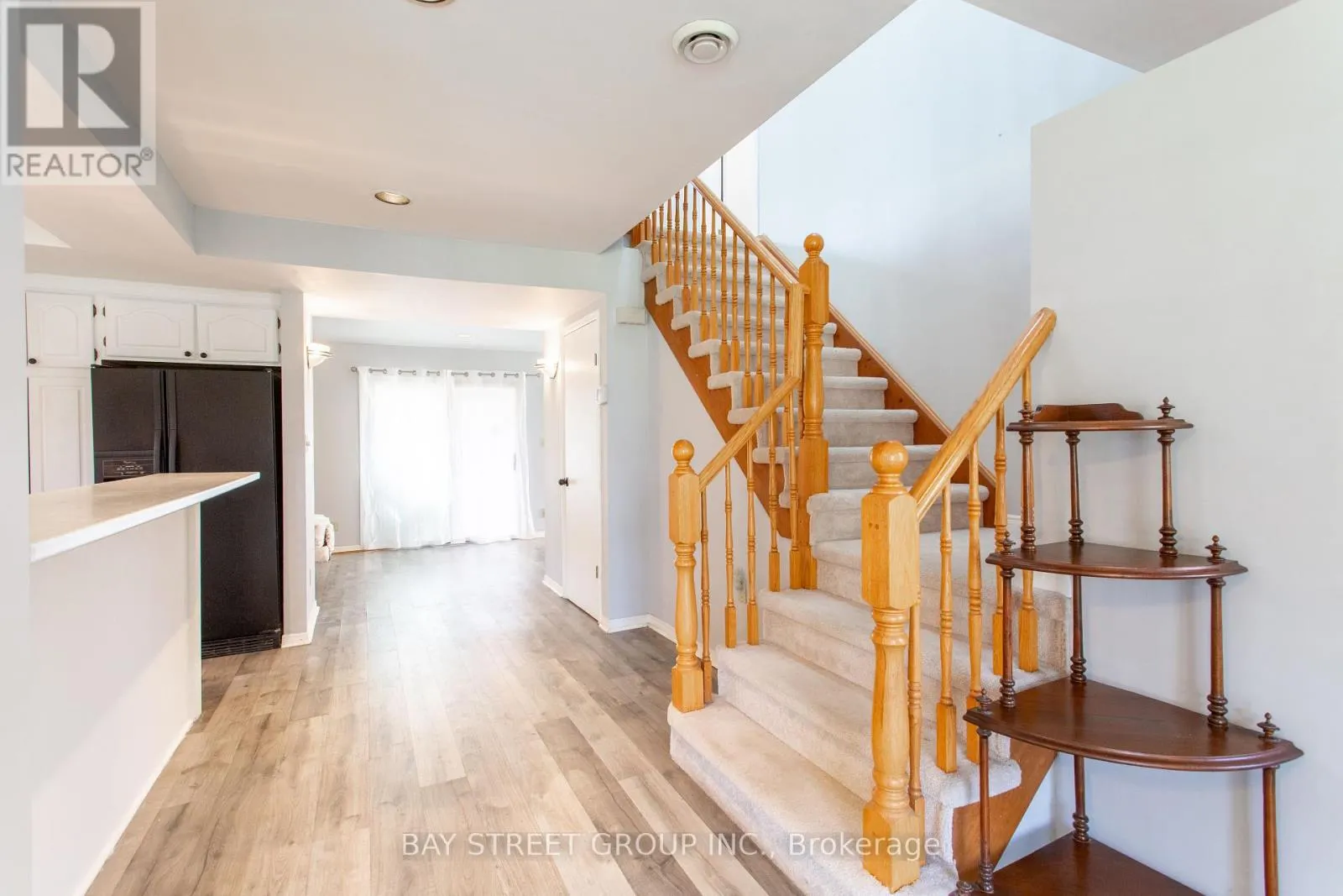 568 VIEW LAKE ROAD