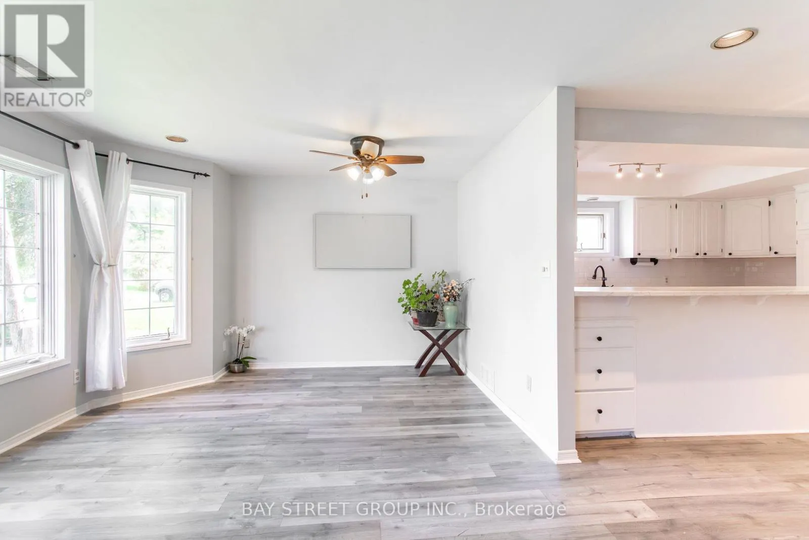 568 VIEW LAKE ROAD