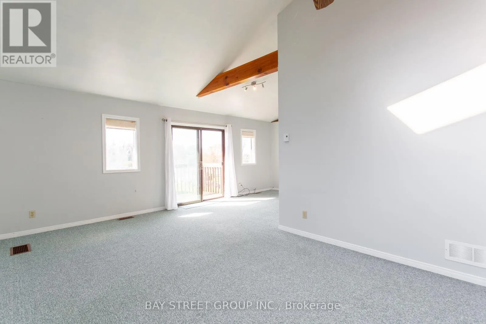 568 VIEW LAKE ROAD