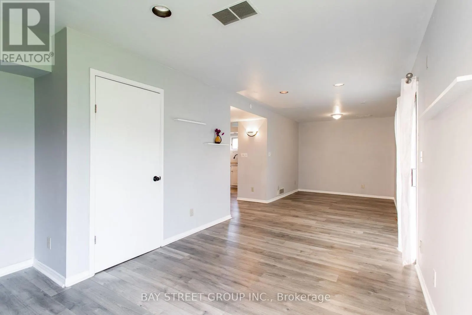 568 VIEW LAKE ROAD