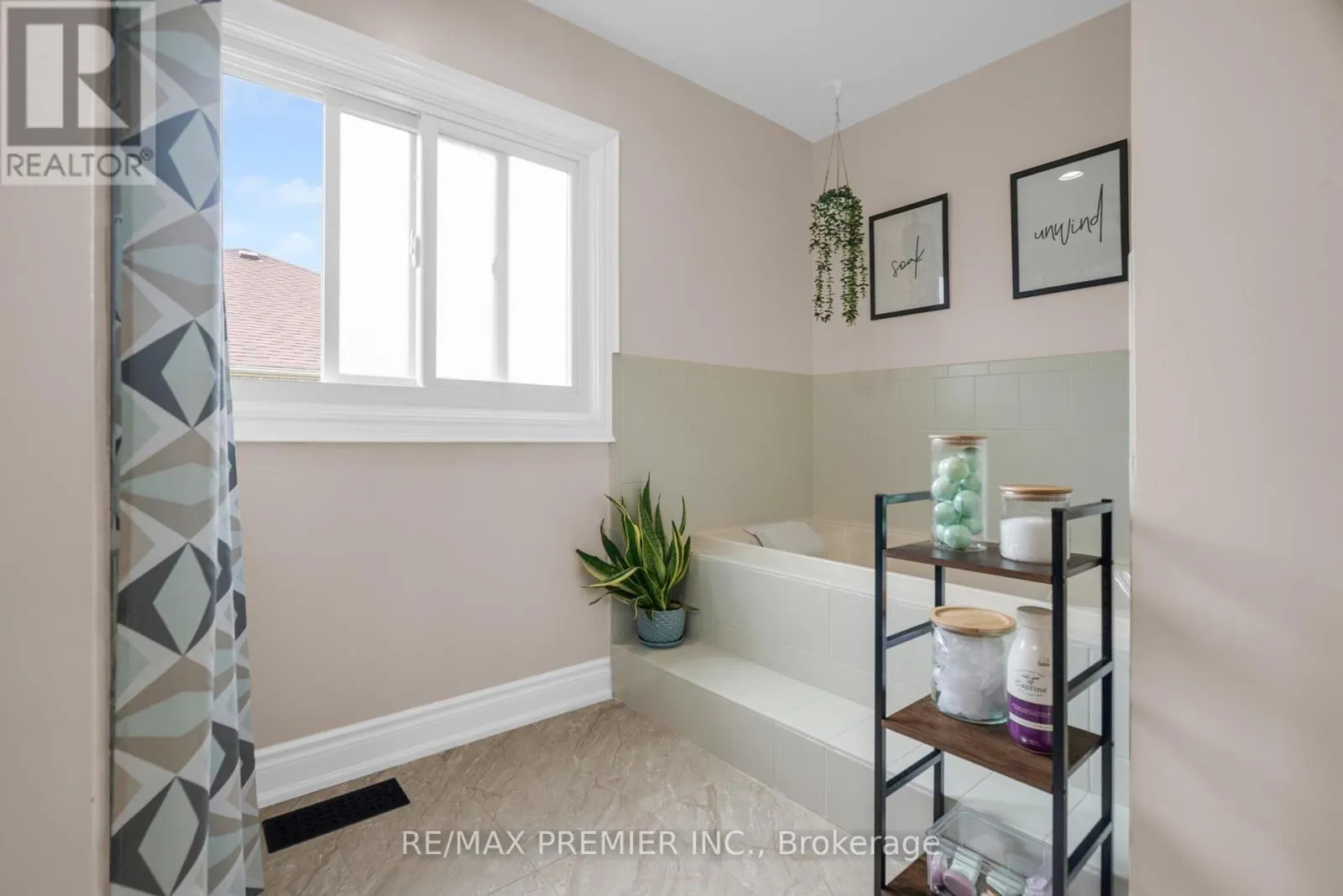 59 GLENABBEY DRIVE