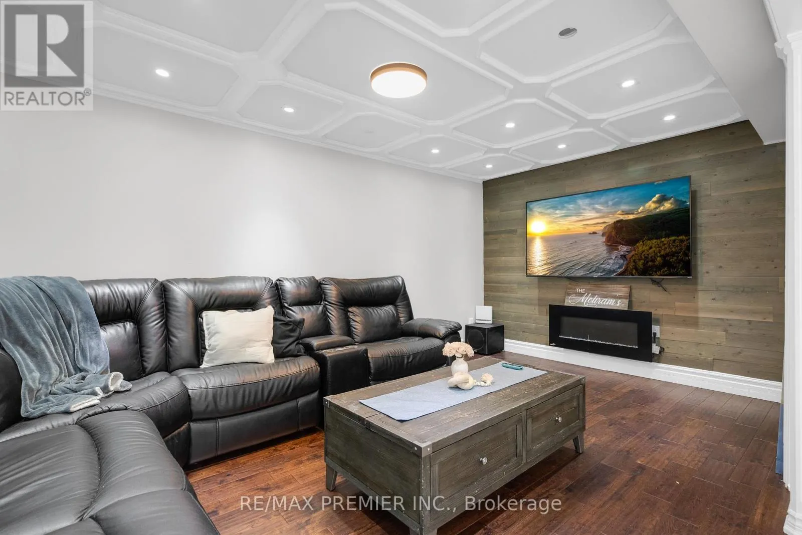 59 GLENABBEY DRIVE