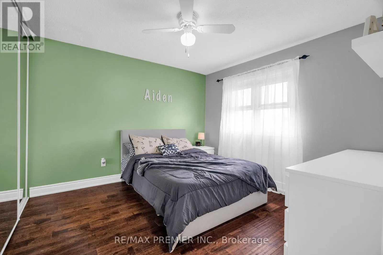 59 GLENABBEY DRIVE