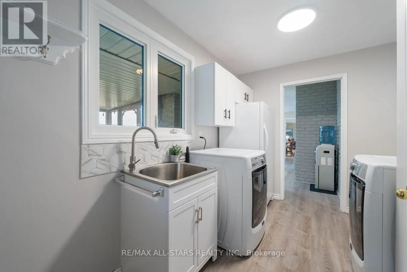 231 STEPHENSON POINT ROAD