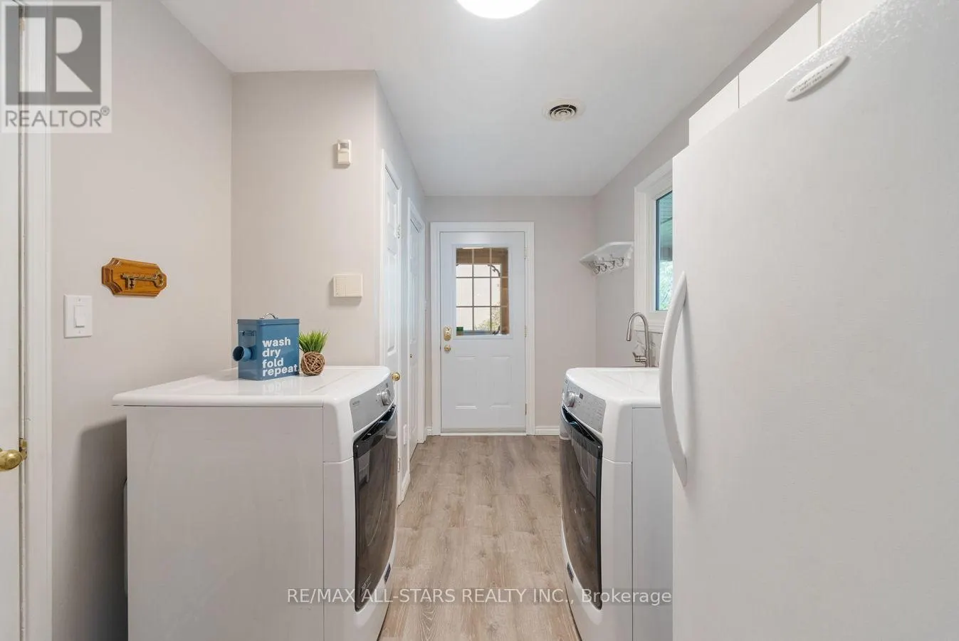 231 STEPHENSON POINT ROAD