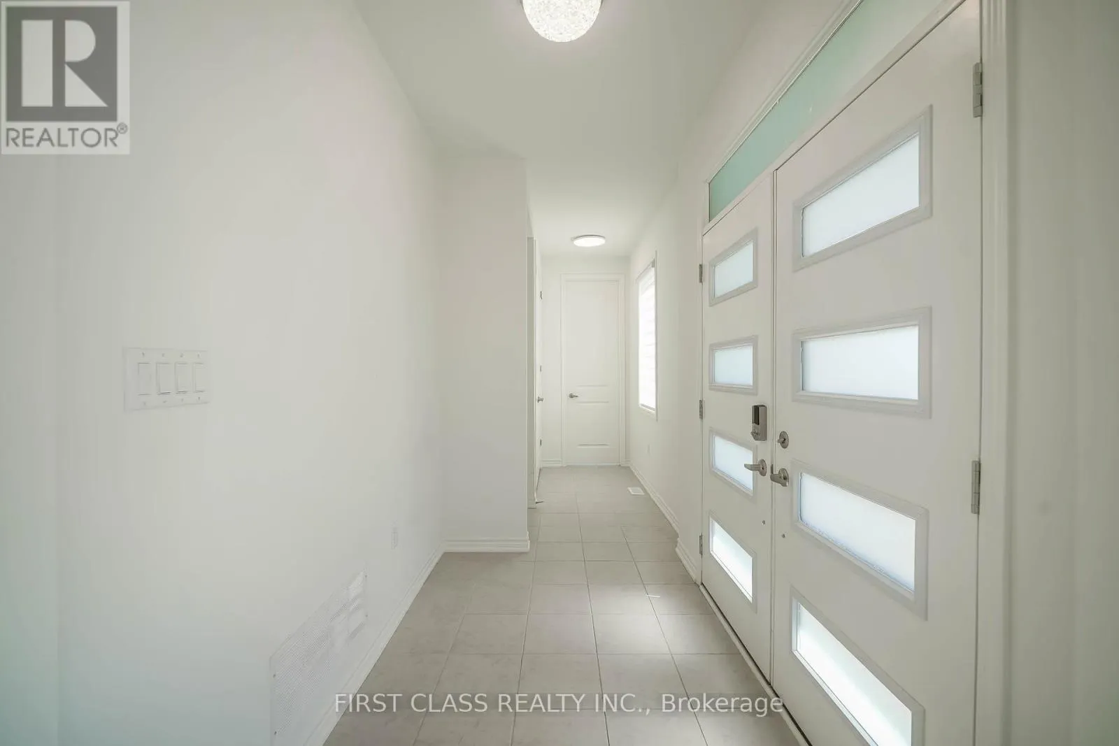 1475 MOCKINGBIRD SQUARE