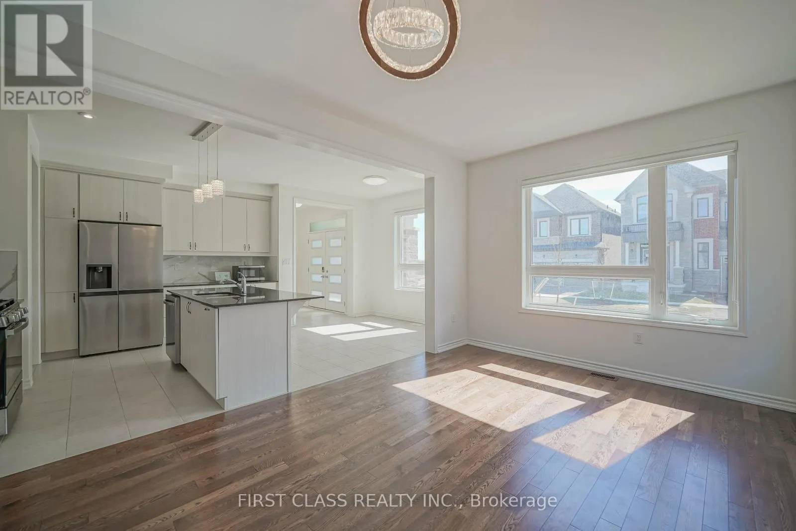 1475 MOCKINGBIRD SQUARE