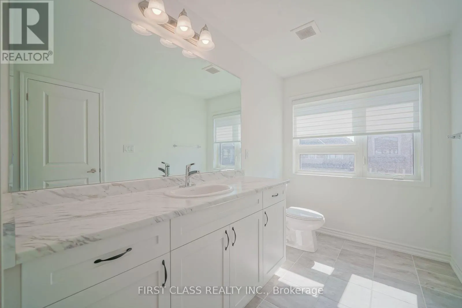 1475 MOCKINGBIRD SQUARE