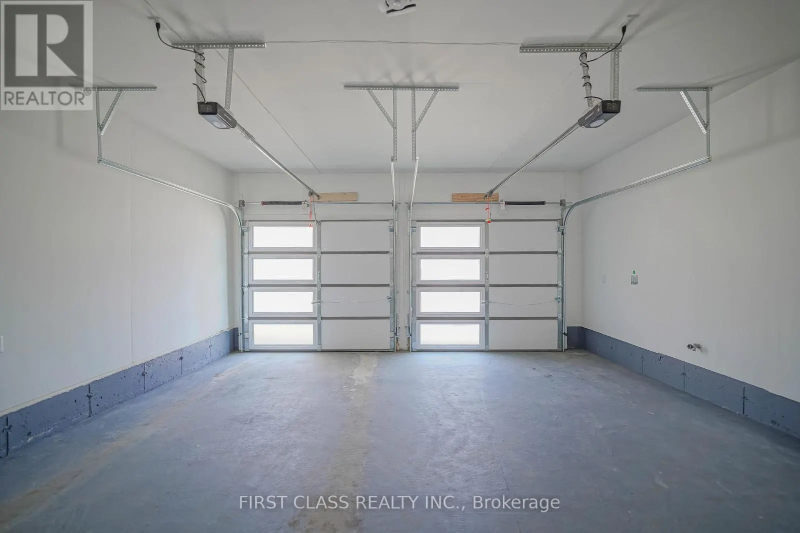1475 MOCKINGBIRD SQUARE
