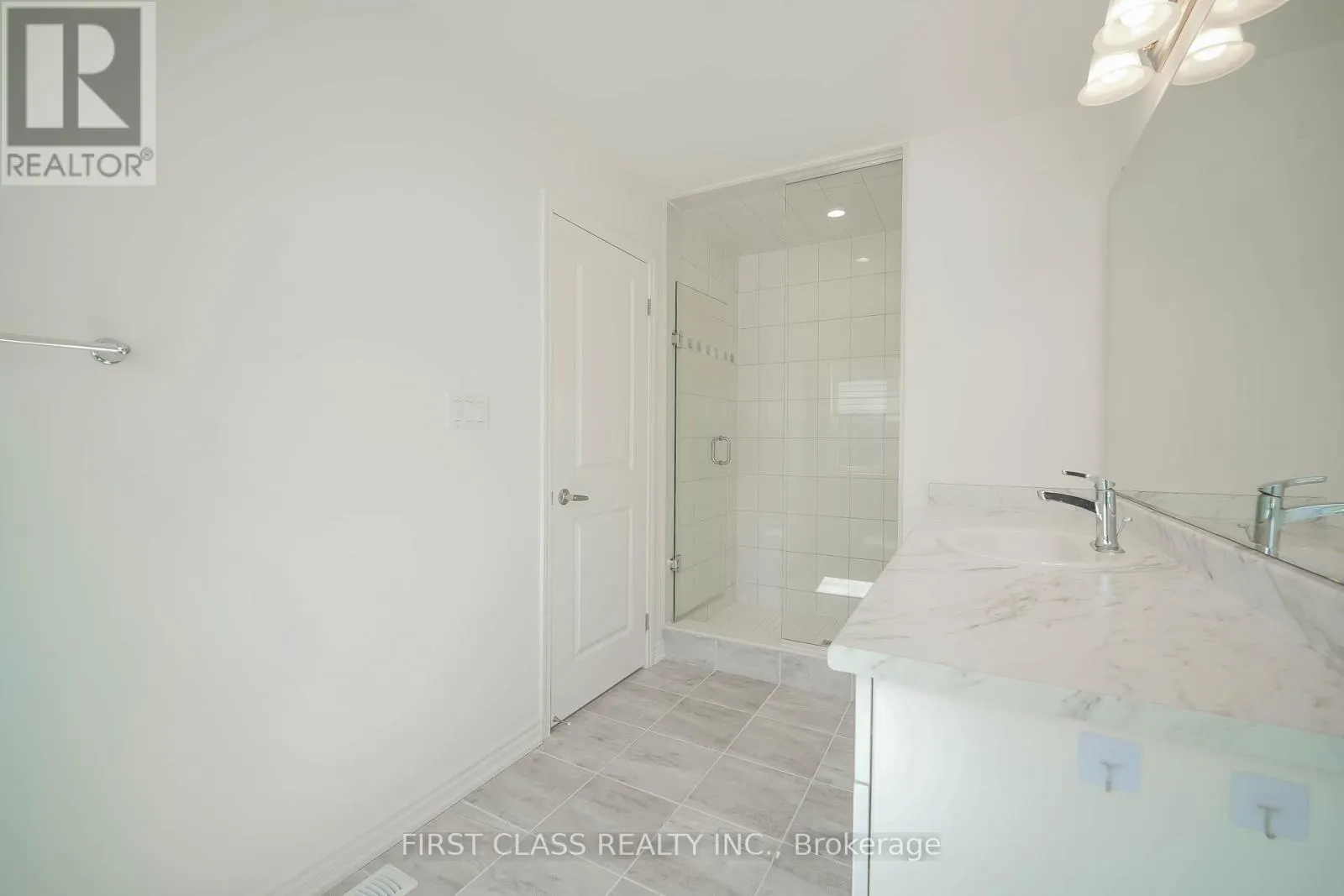 1475 MOCKINGBIRD SQUARE