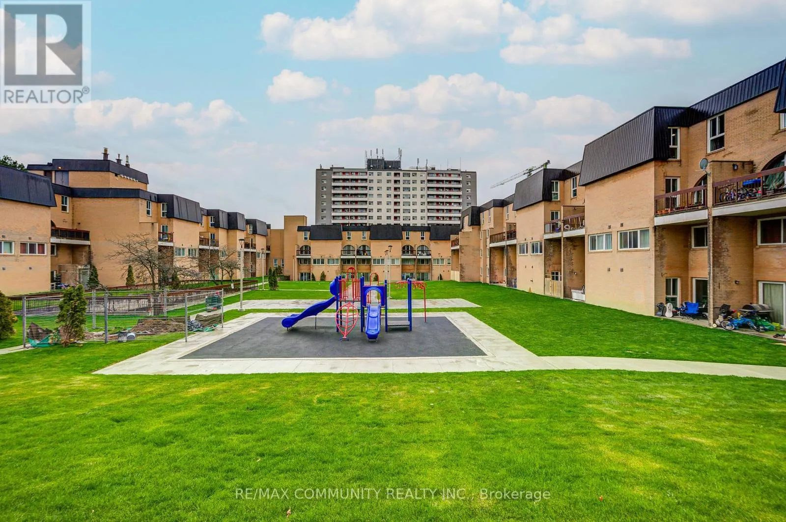1078 - 100 MORNELLE COURT