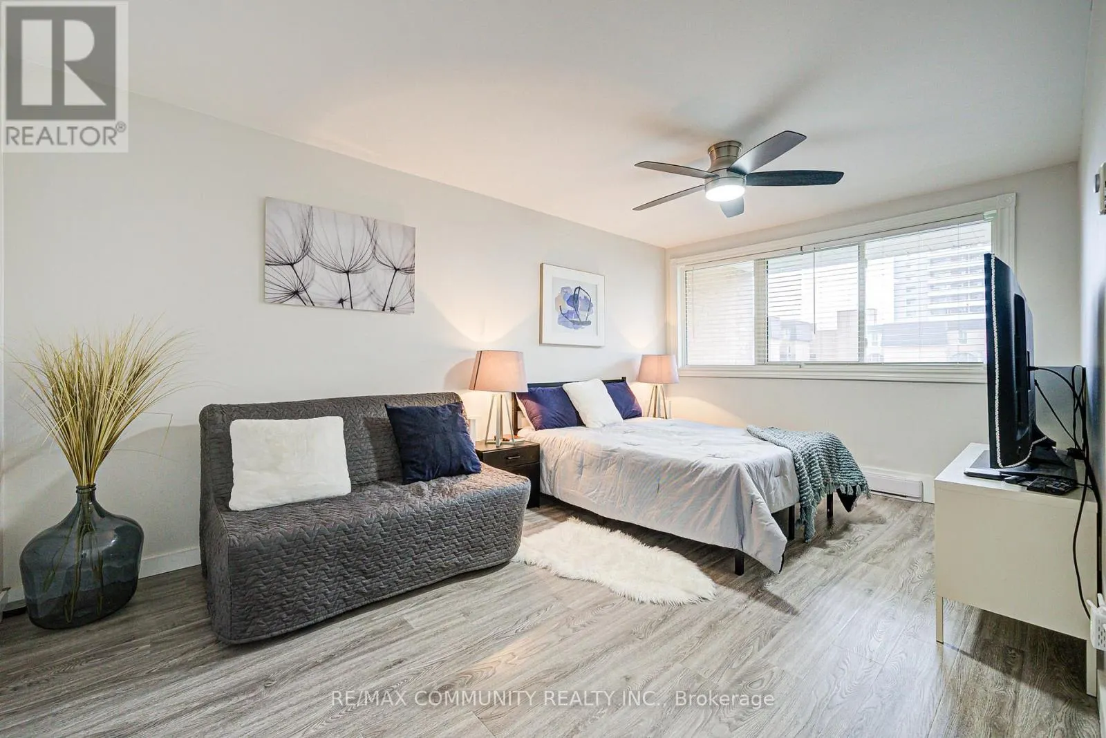 1078 - 100 MORNELLE COURT