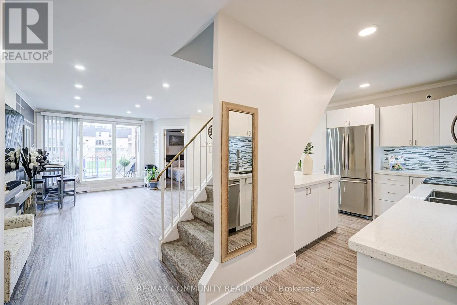 1078 - 100 MORNELLE COURT