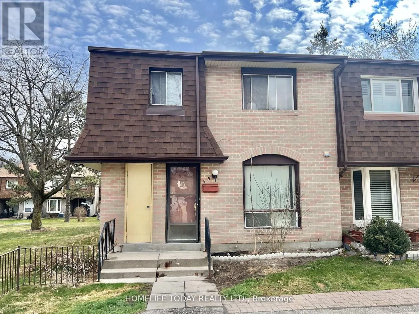 95 - 10 LIVONIA PLACE