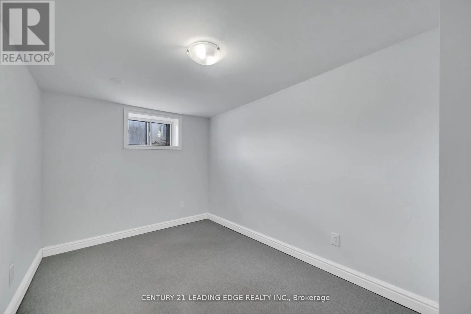 21 ROSSANDER COURT