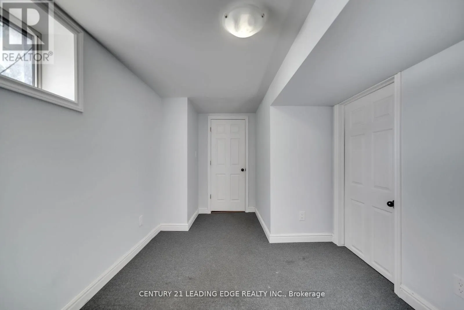21 ROSSANDER COURT