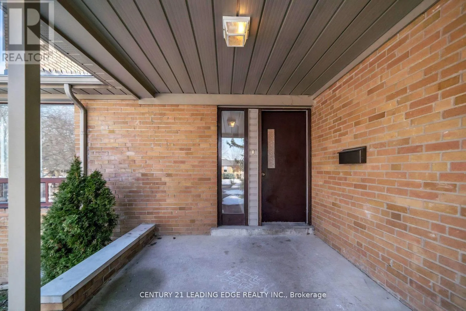 21 ROSSANDER COURT