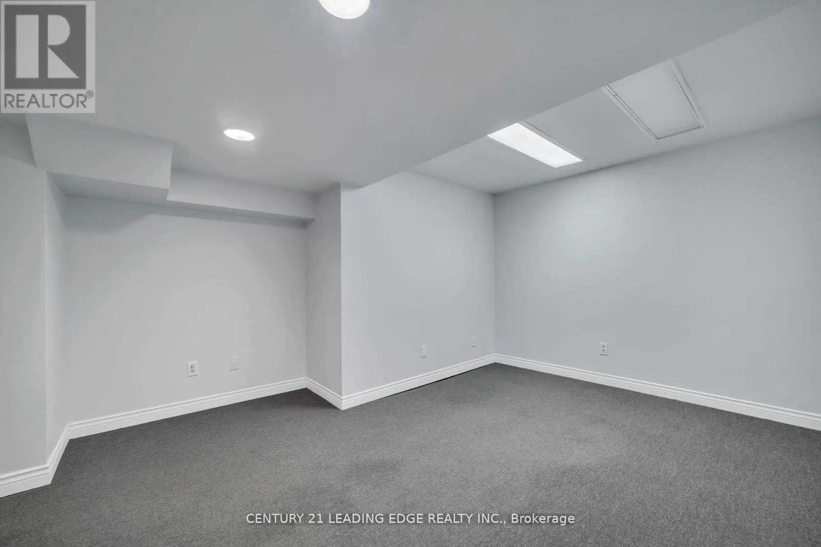 21 ROSSANDER COURT