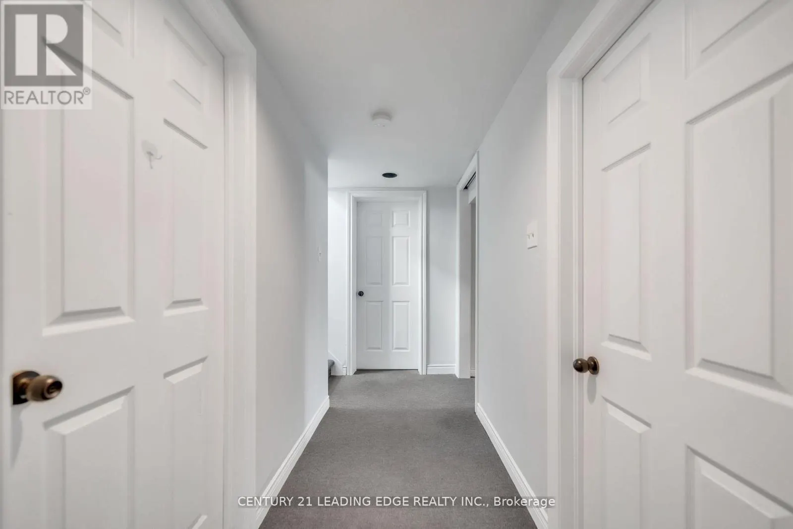 21 ROSSANDER COURT