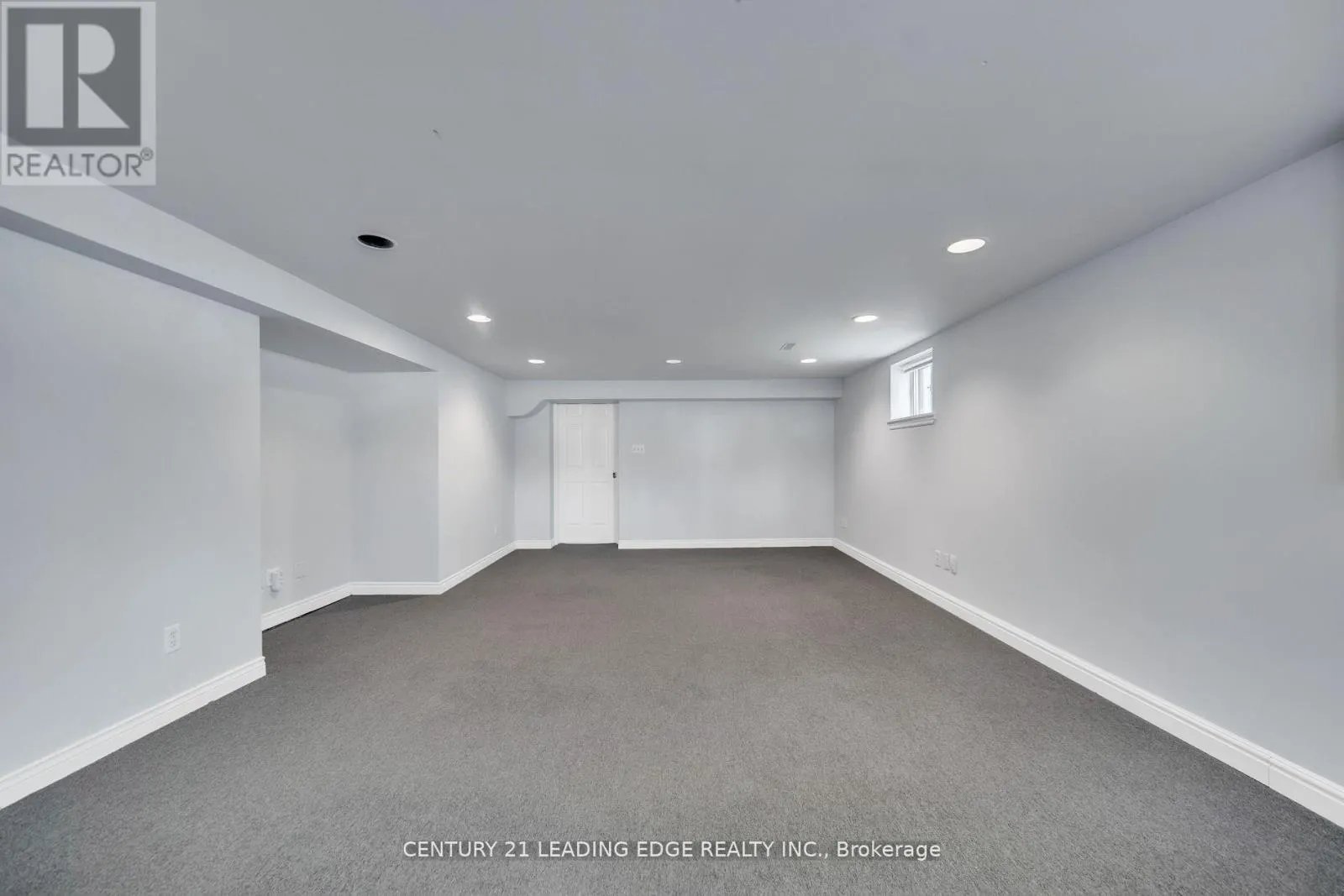 21 ROSSANDER COURT