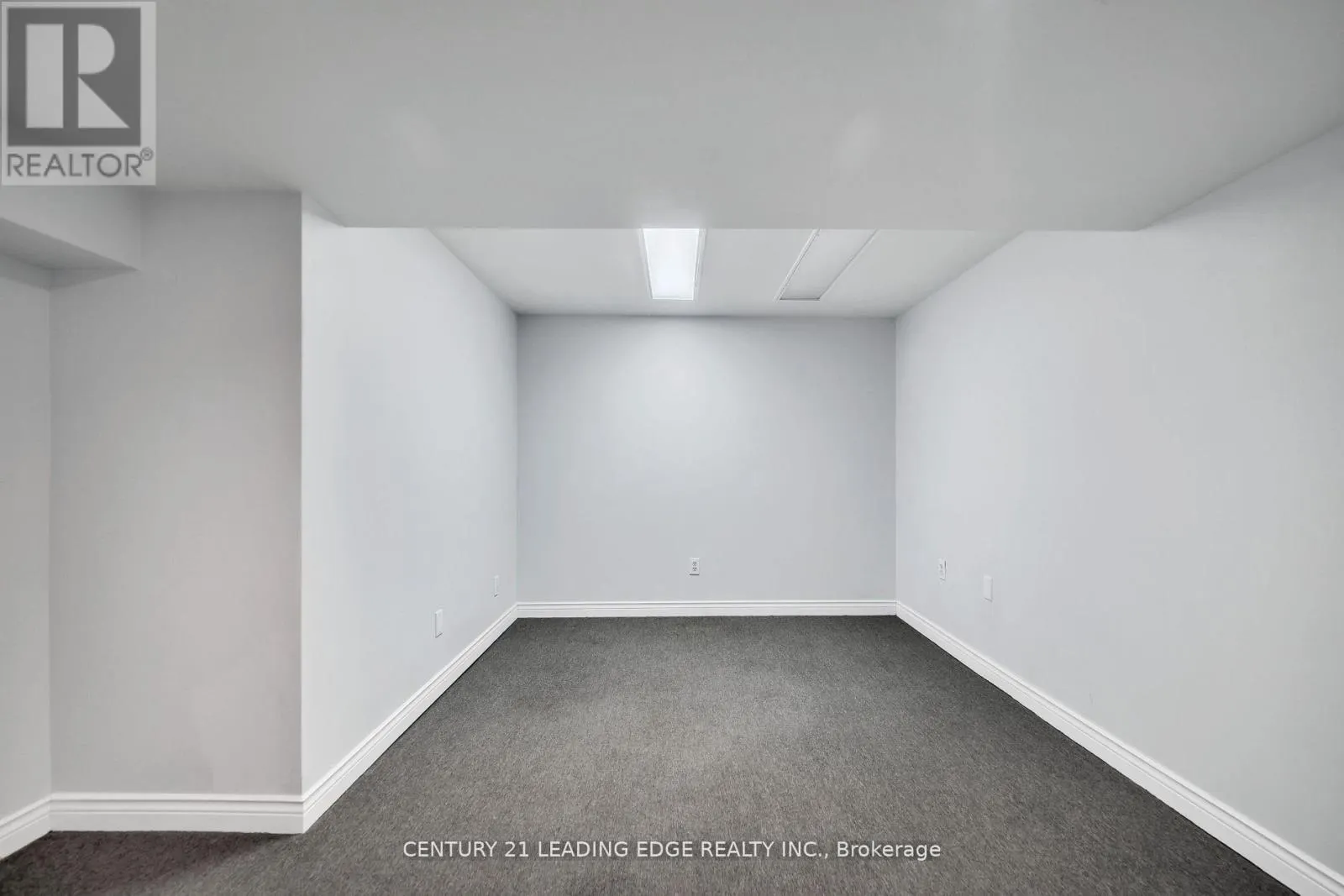 21 ROSSANDER COURT