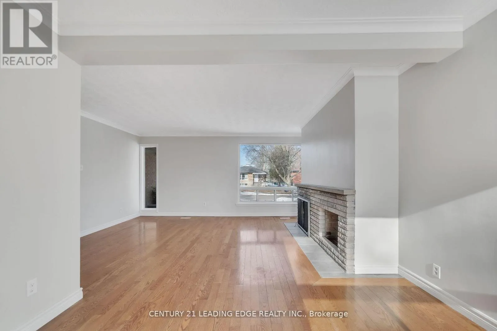21 ROSSANDER COURT