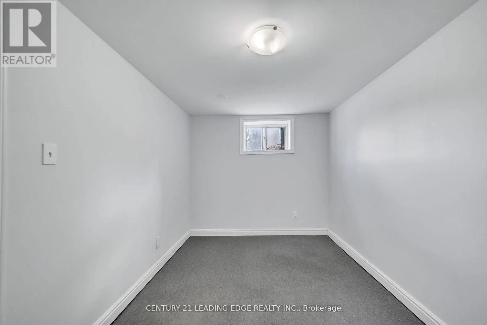 21 ROSSANDER COURT