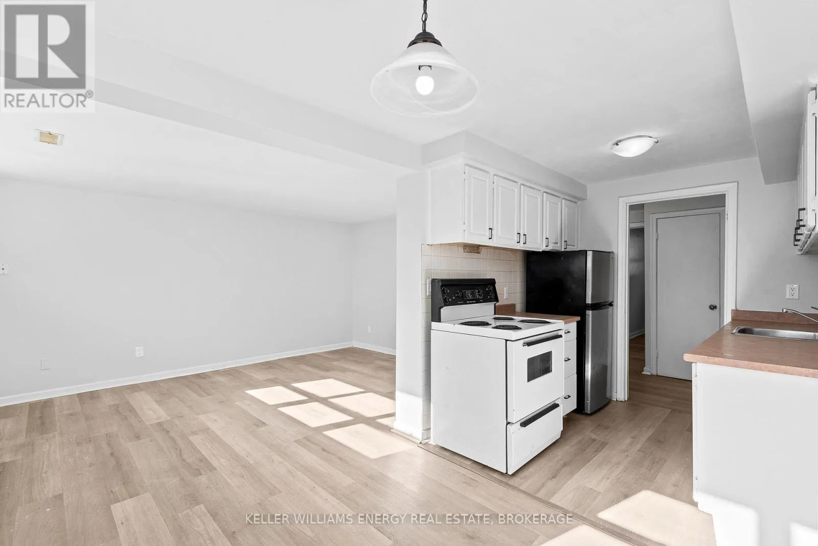 1-6 - 117 CROMWELL AVENUE, #1-6