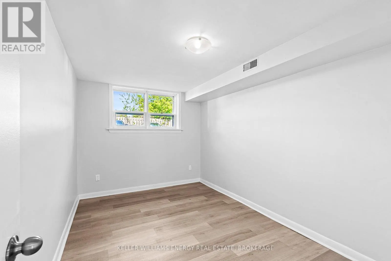 1-6 - 117 CROMWELL AVENUE, #1-6