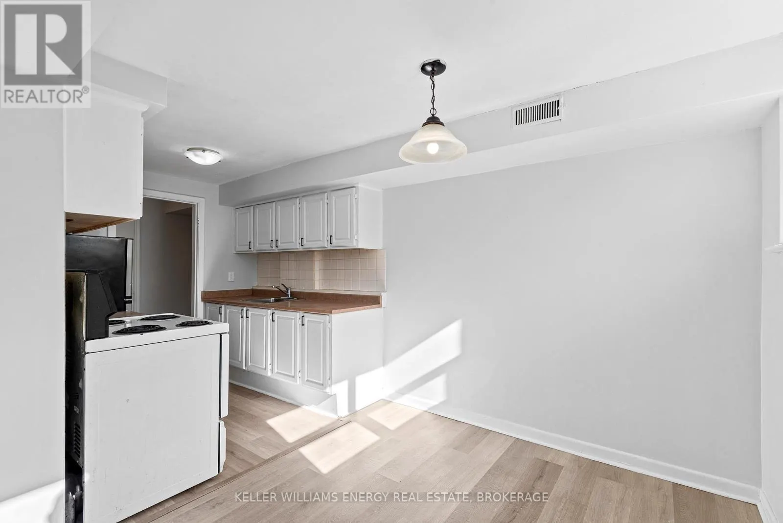 1-6 - 117 CROMWELL AVENUE, #1-6