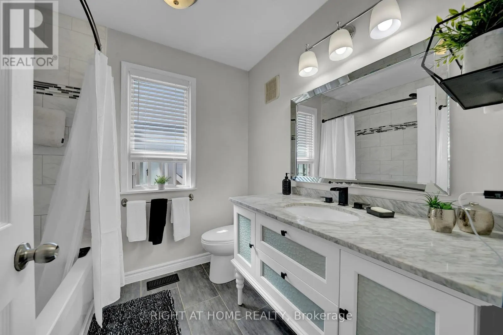 244 OSHAWA BOULEVARD