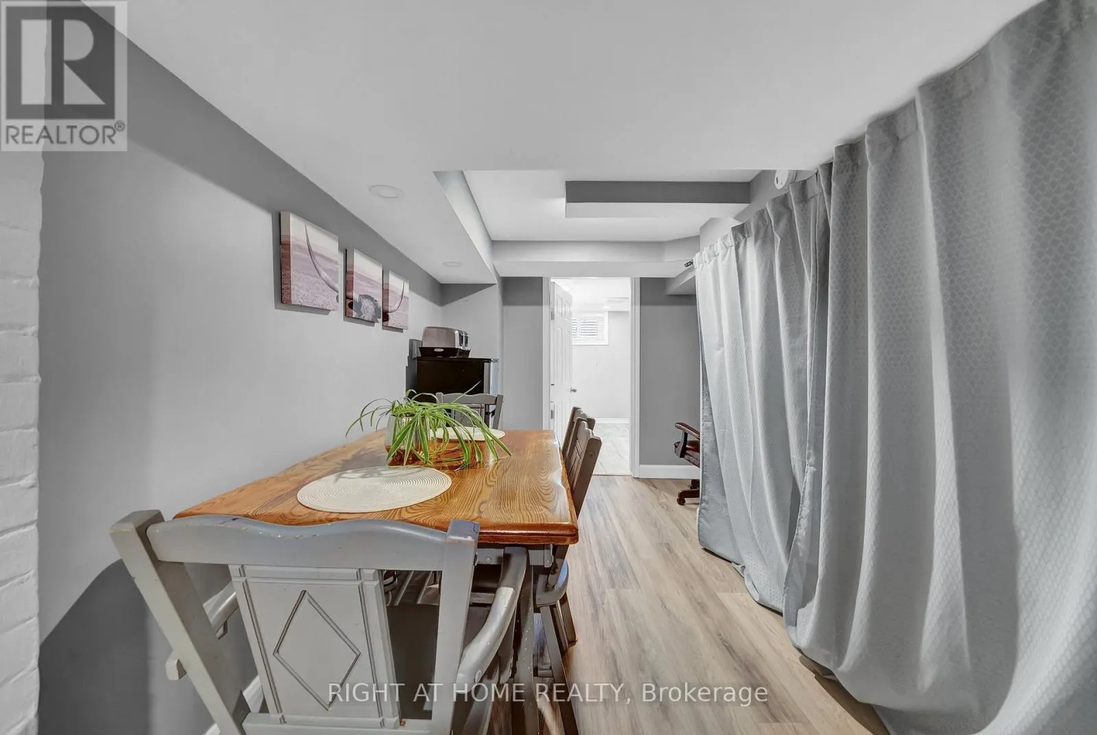 244 OSHAWA BOULEVARD
