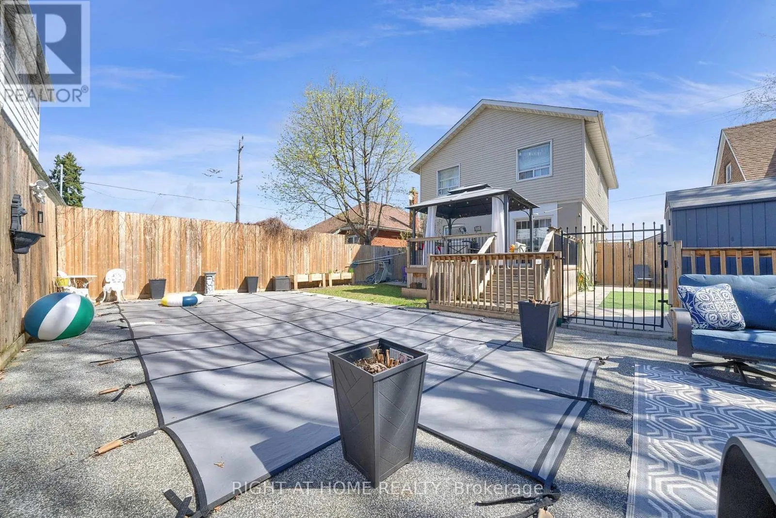 244 OSHAWA BOULEVARD