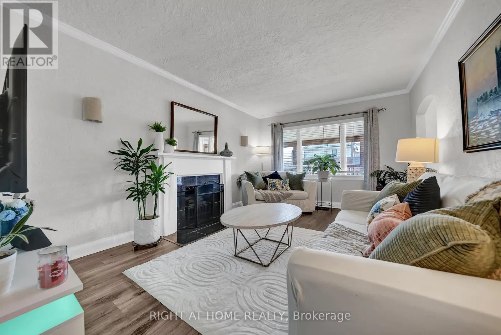 244 OSHAWA BOULEVARD