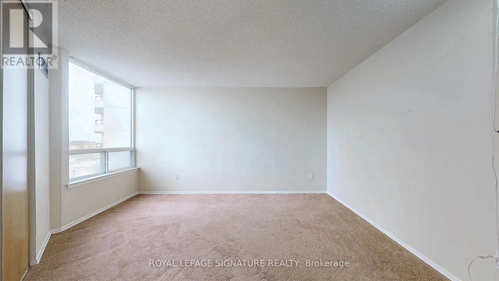 513 - 350 ALTON TOWERS CIRCLE