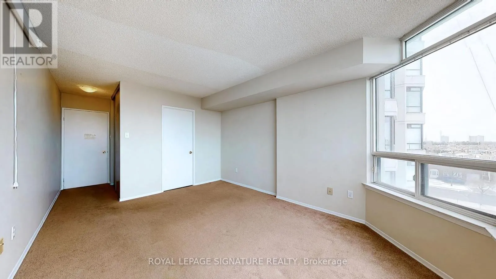 513 - 350 ALTON TOWERS CIRCLE