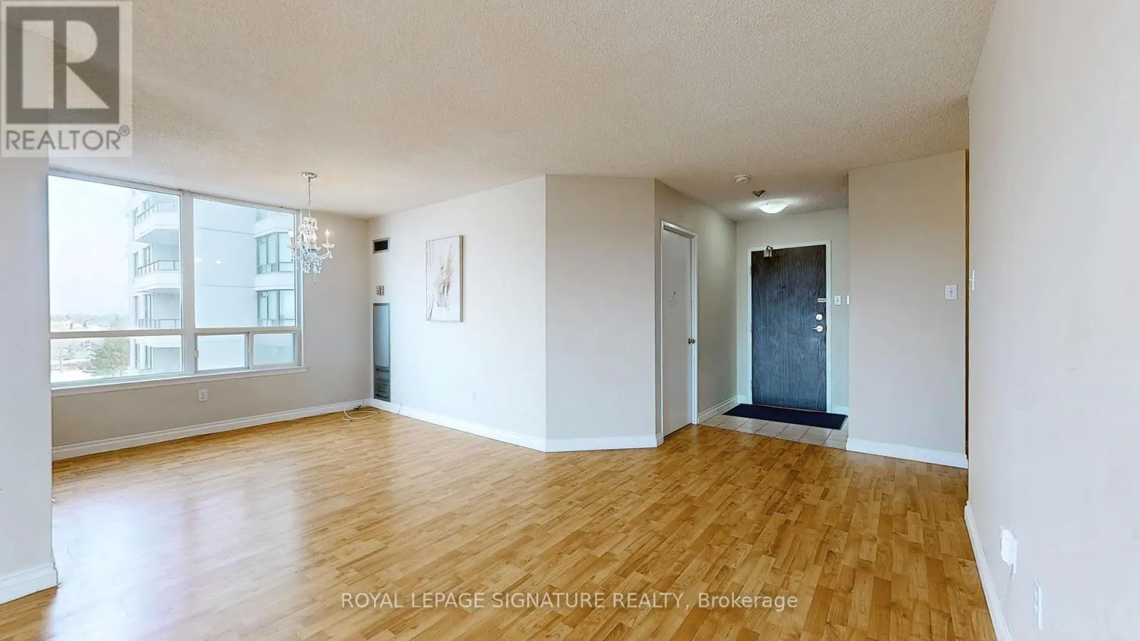 513 - 350 ALTON TOWERS CIRCLE