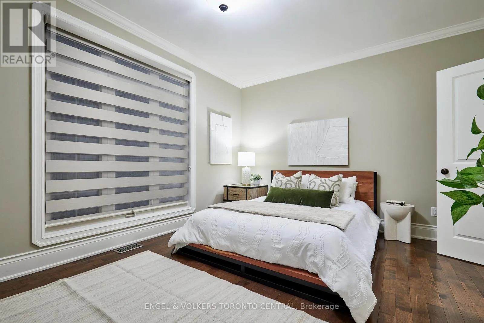 66 VARCOE ROAD