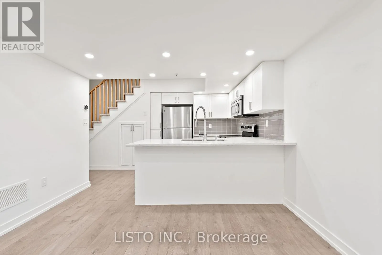 510 - 1555 KINGSTON ROAD
