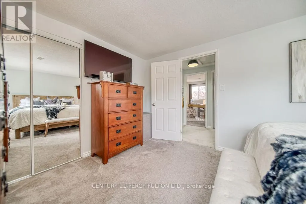 38 - 540 DORCHESTER DRIVE