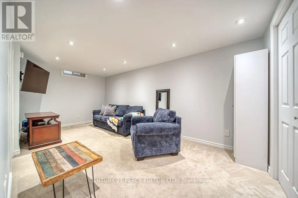 38 - 540 DORCHESTER DRIVE