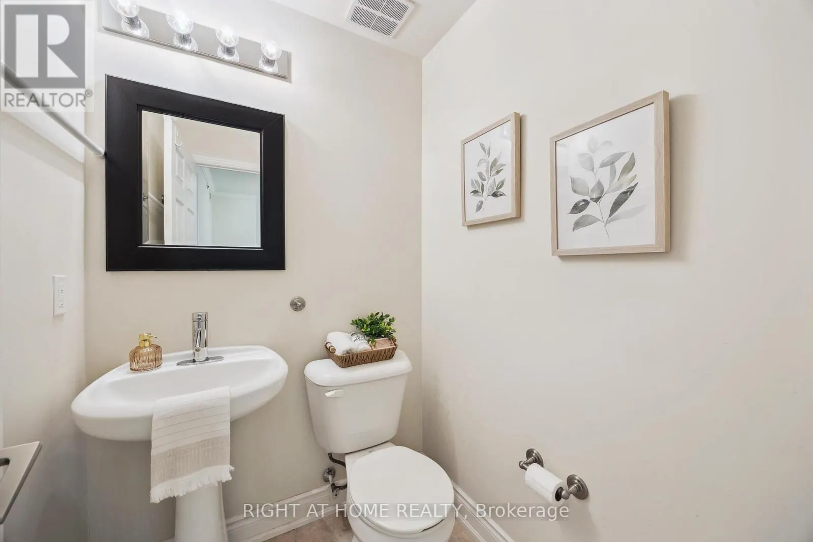 205 - 171 SHANLY STREET, #205