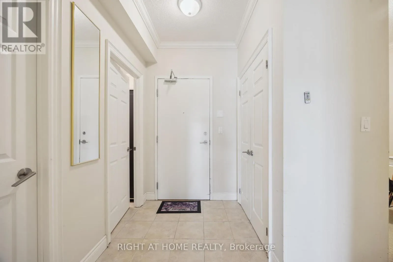 205 - 171 SHANLY STREET, #205