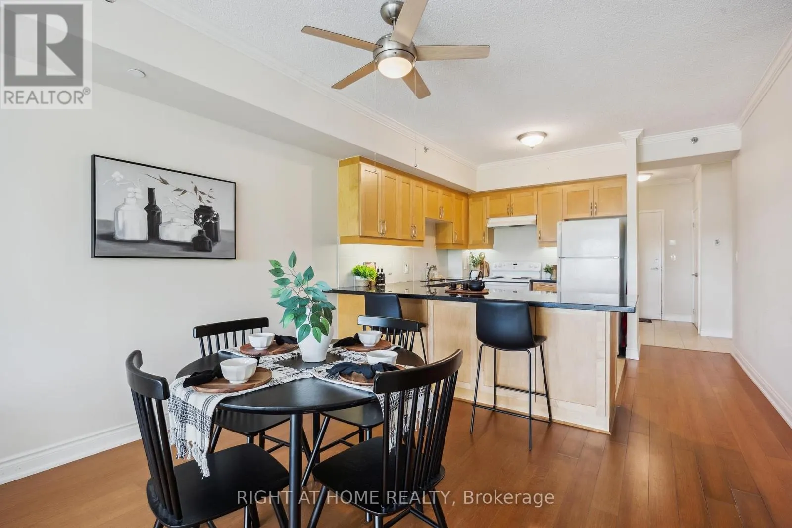 205 - 171 SHANLY STREET, #205